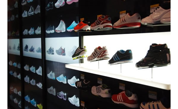 adidas-adiverse-virtual-footwear-wall-d.jpg