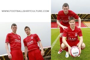 Review it! Aberdeen 09/10 kit Home Nike Review it! Aberdeen 09/10 kit Home Nike